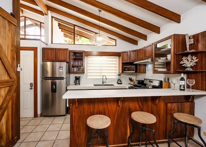Сasa de vacaciones Newly Remodeled Across From The