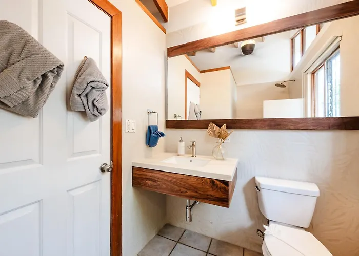 Сasa de vacaciones Newly Remodeled Across From The